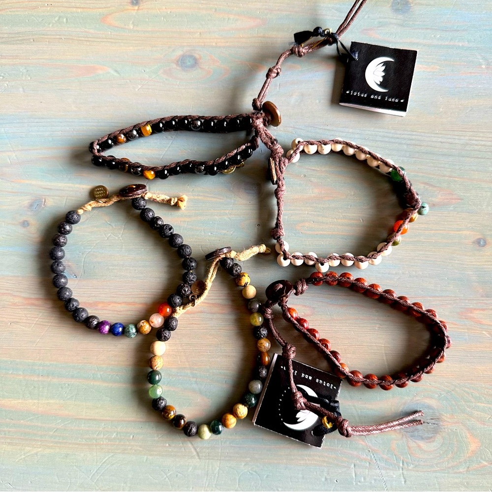 NWT set of 5 Luna and Lotus men’s/unisex bracelets.